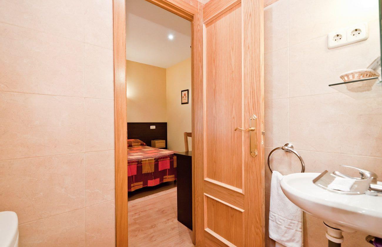 Hostal Las Cortes มาดริด ภายนอก รูปภาพ