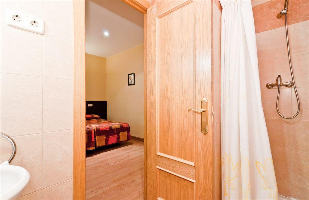 Hostal Las Cortes มาดริด ภายนอก รูปภาพ