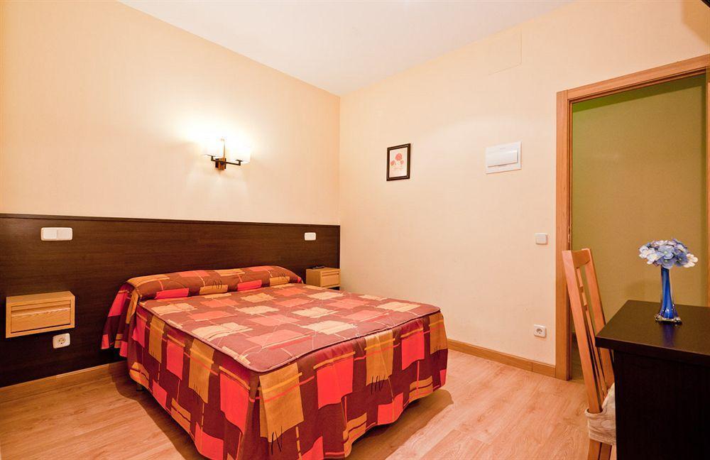 Hostal Las Cortes มาดริด ภายนอก รูปภาพ