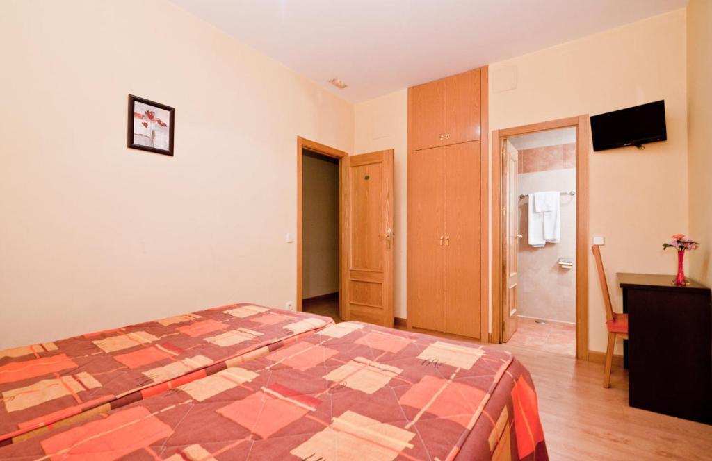 Hostal Las Cortes มาดริด ภายนอก รูปภาพ
