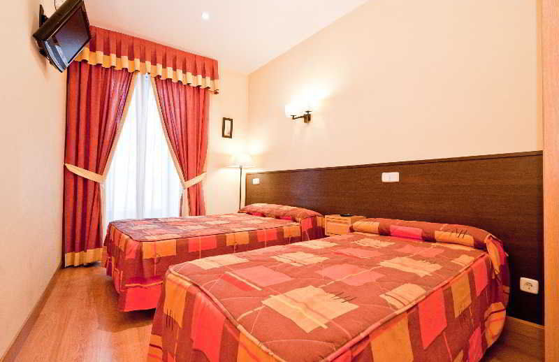 Hostal Las Cortes มาดริด ภายนอก รูปภาพ